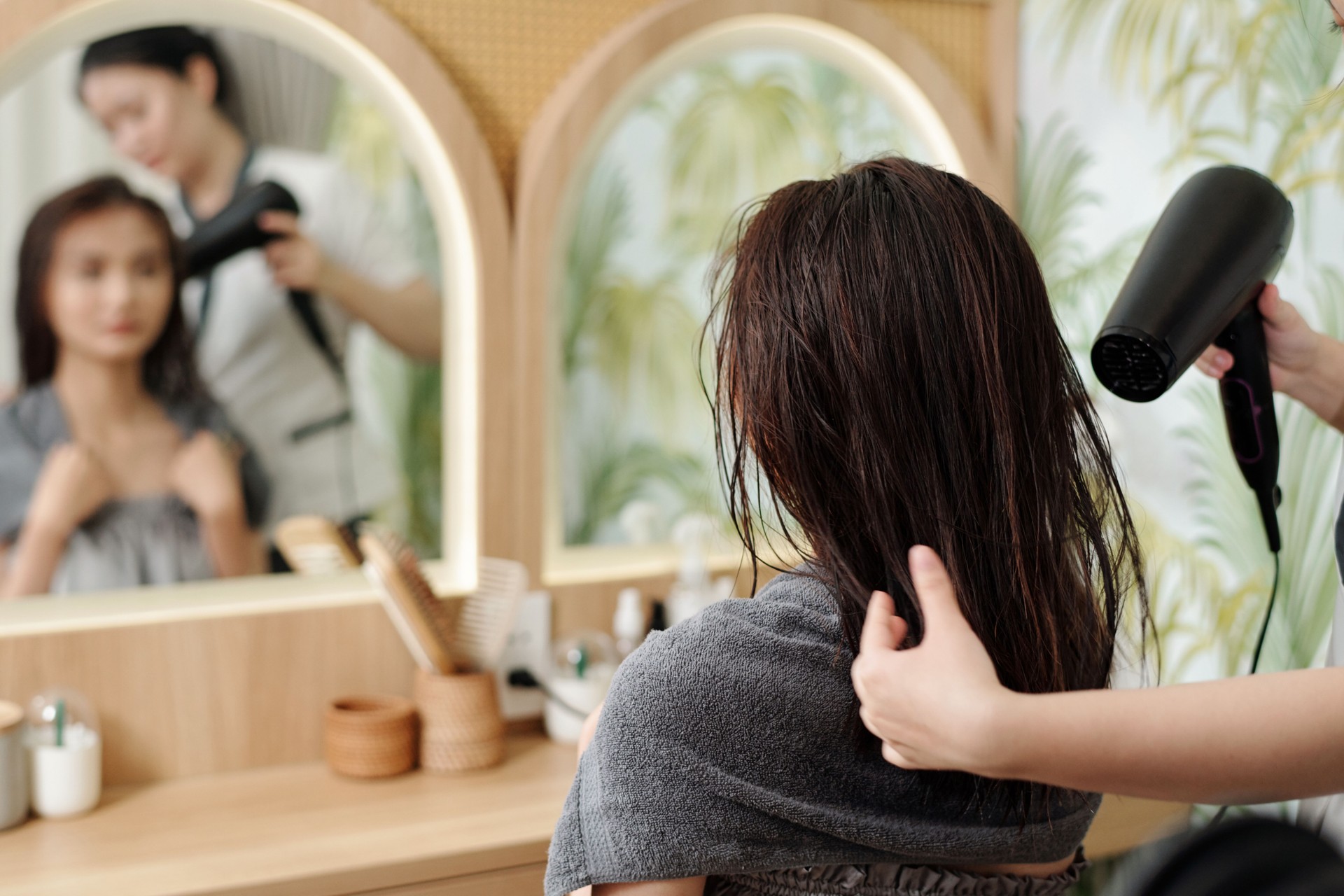 Getting Blowout in Beauty Salon